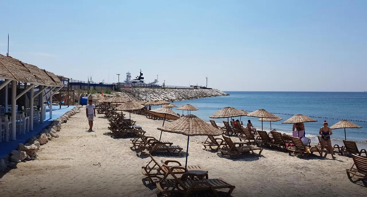 A Lovely And New Place In Beylikduezue location